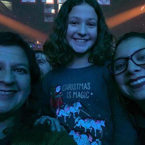 Meet your Posher, Christina